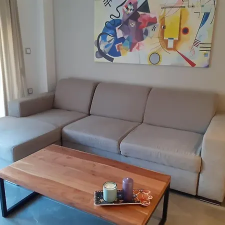 Artemis Luxury In Iktinou Pedestrian & Mitropolitou Iossif Area テッサロニキ