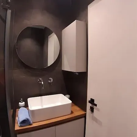 Artemis Luxury In Iktinou Pedestrian & Mitropolitou Iossif Area アパート テッサロニキ