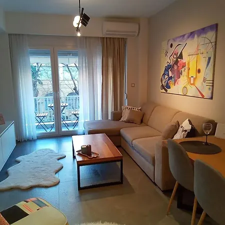 Artemis Luxury In Iktinou Pedestrian & Mitropolitou Iossif Area アパート *