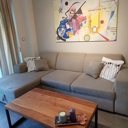 Artemis Luxury In Iktinou Pedestrian & Mitropolitou Iossif Area アパート テッサロニキ